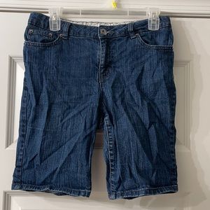 Bermuda shorts, 99% cotton 1% Spandex